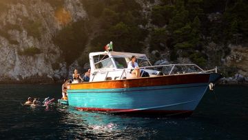 CAPRI FUN AND SWIM – HALF DAY TOUR + BLUE GROTTO 13.30 PM