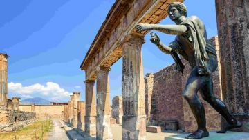 POMPEII FULL DAY (8 HOURS) BY MINIVAN 4/8 PAX