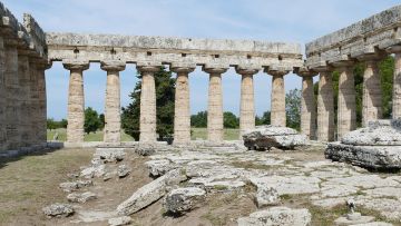 SALERNO & PAESTUM  DAY (8 HOURS) BY MINIVAN 4/8 PAX