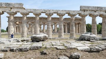 SALERNO & PAESTUM  DAY (8 HOURS) BY MINIVAN 4/8 PAX